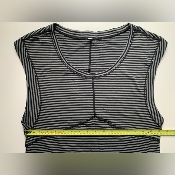 Lululemon Get Sweat Tee - Picture 3 of 5